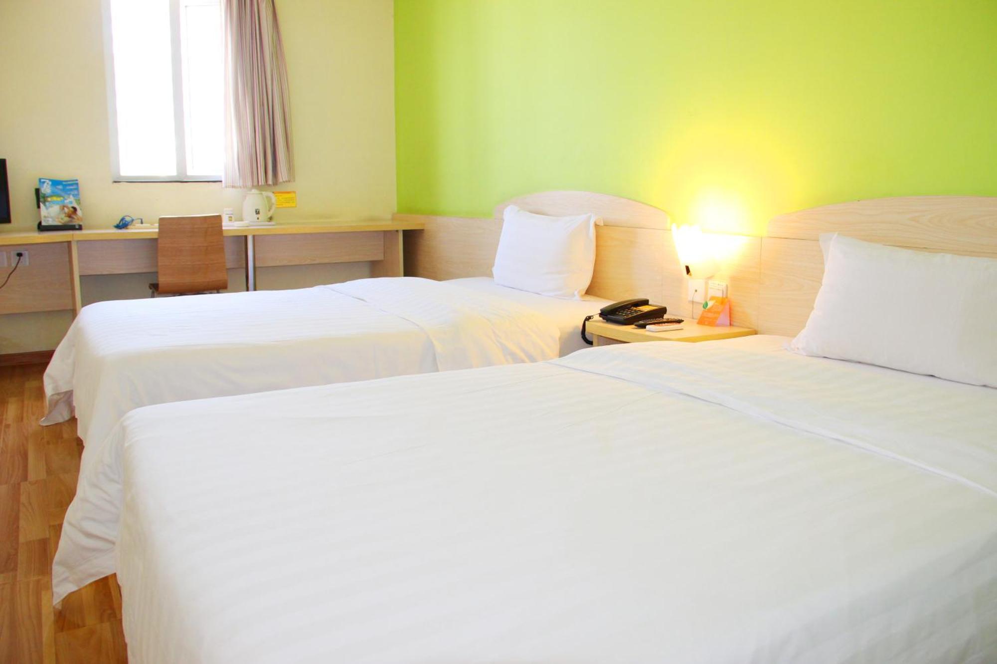 Iu Hotel Guangzhou Jingxi Nanfang Hospital Station Exterior foto